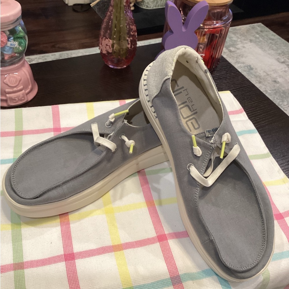 NWOT - Hey Dude Wendy Rise Chambray Shoes- Size 10!!!